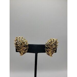 Vintage Napier Gold Tone Leaf Clip On Earrings Textured Openwork Design Classic